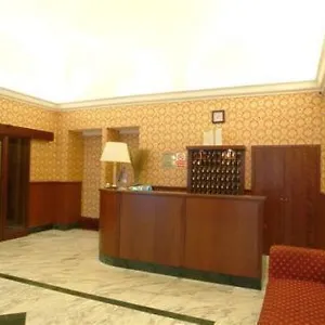 Acropoli Рим