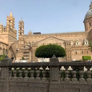 https://suite-alla-cattedrale.sicilyhotelsitaly.net