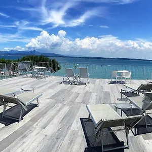 Ca' Serena 3* Sirmione